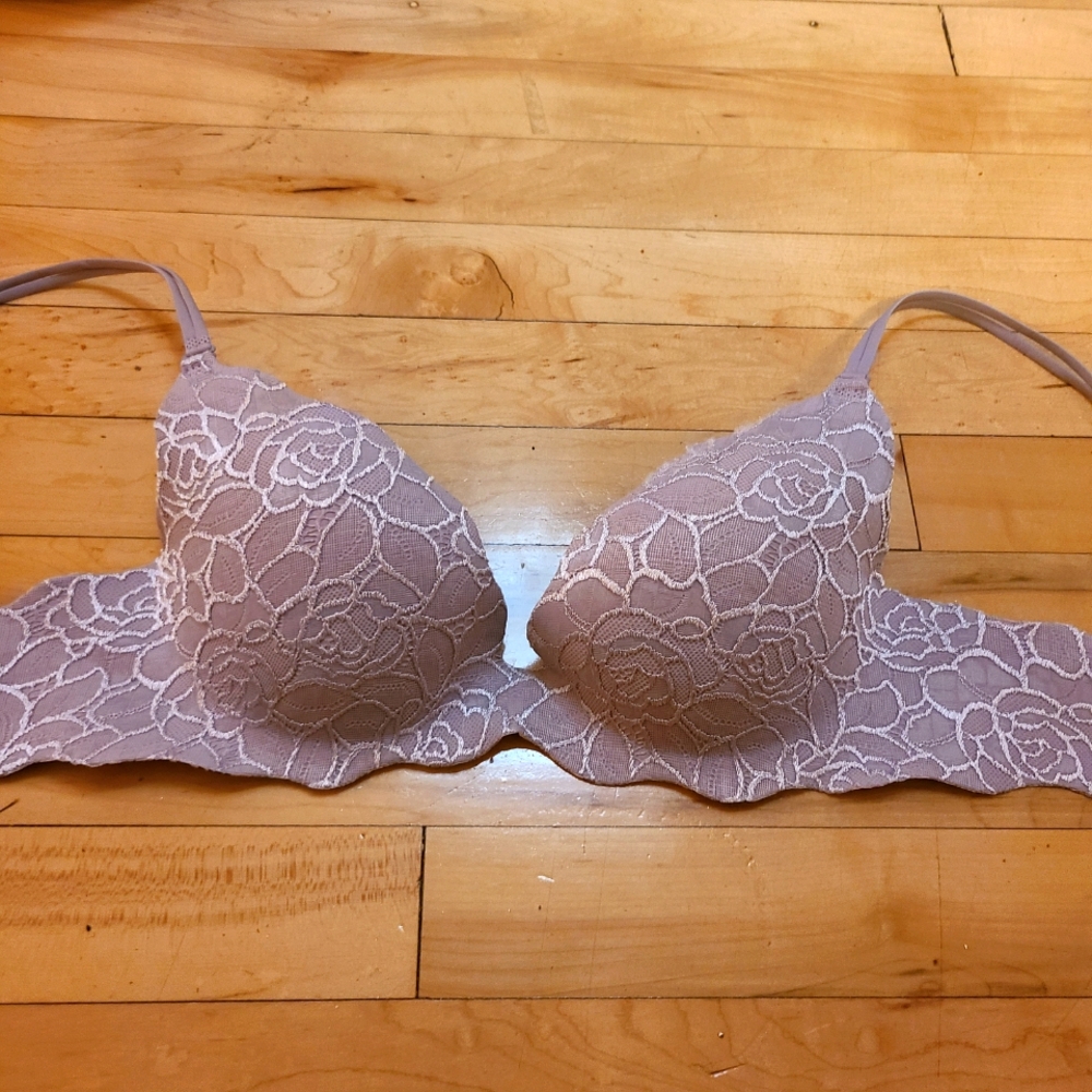 Victorias Secret Very Sexy Secret Embrace Pushup Lace Bra 34C